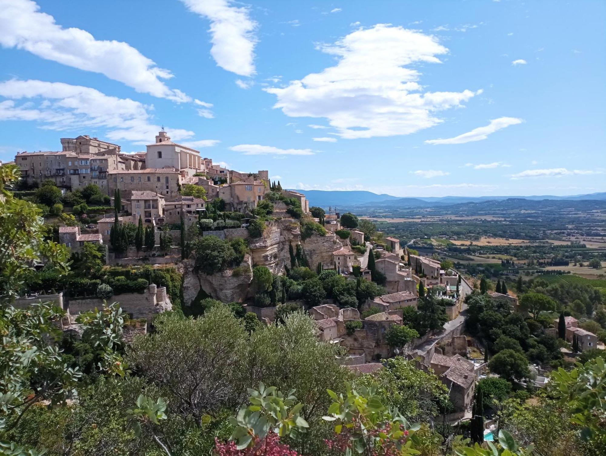 La Charité à Proximité De Roussillon, Gordes Gargas (Vaucluse)